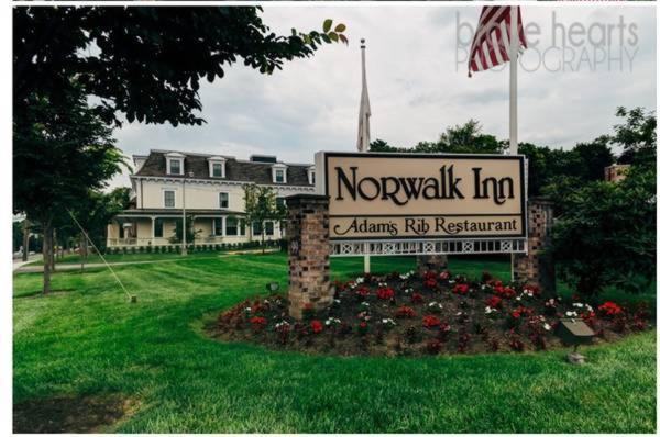 Norwalk Inn & Conference Center Buitenkant foto